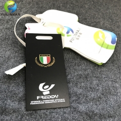 I tag di plastica appendono per gli indumenti