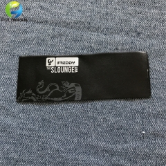 Etichette personalizzate in raso stampato