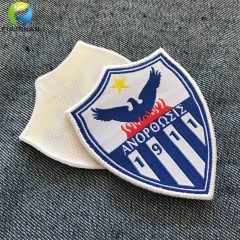 ferro su misura su patch per abbigliamento