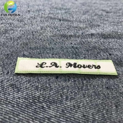l'etichetta di abbigliamento cucita etichette tessute