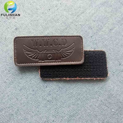 polsino in pelle con logo personalizzato velcro