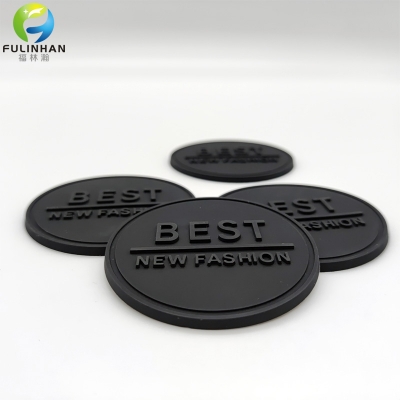 toppe con logo in pvc ad iniezione cucite personalizzate