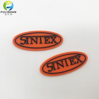 Etichette in PVC personalizzate per vestiti